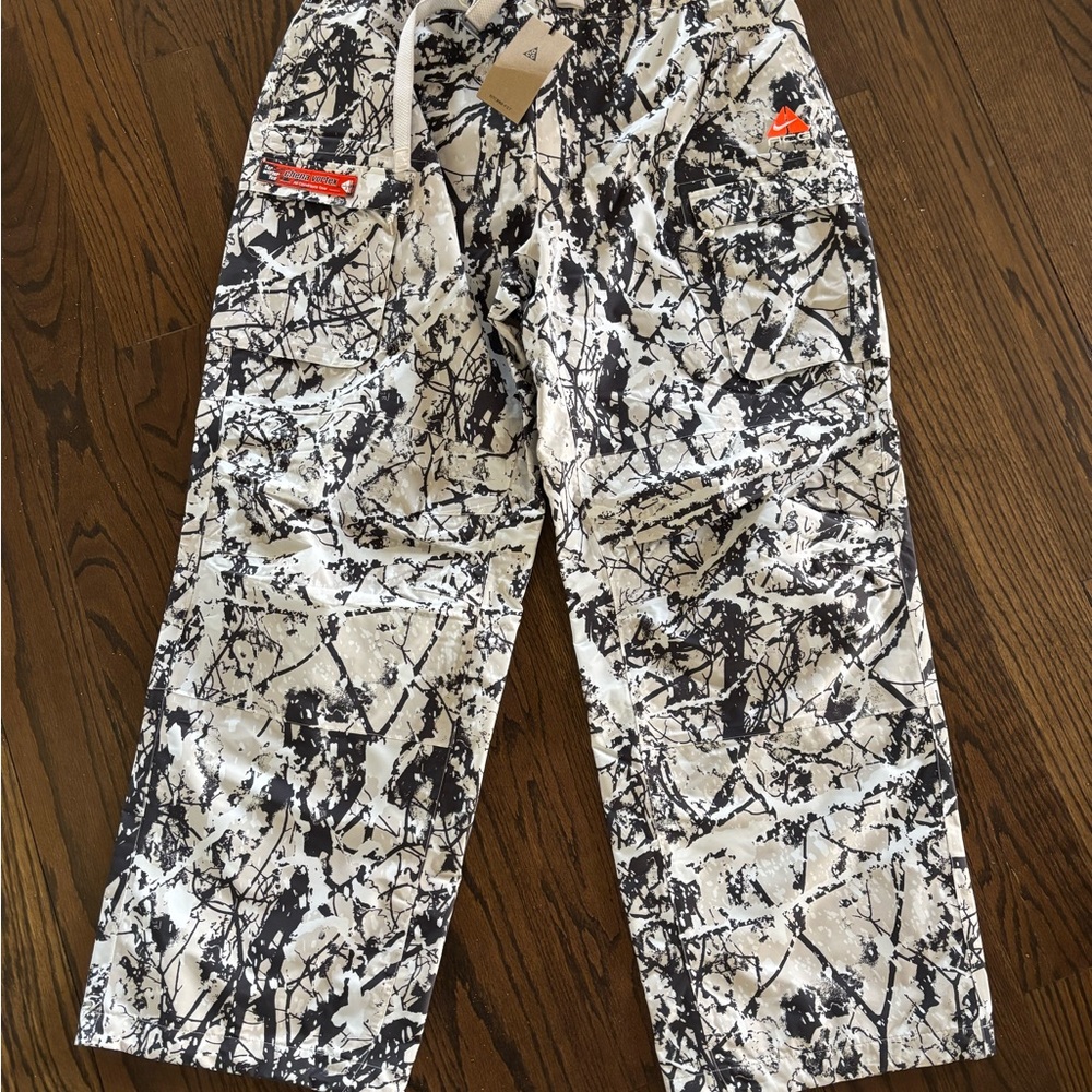 Nike ACG Chena Vortex Alaska Men's Size L Storm Fit Pants FV8840-104 NWT $225